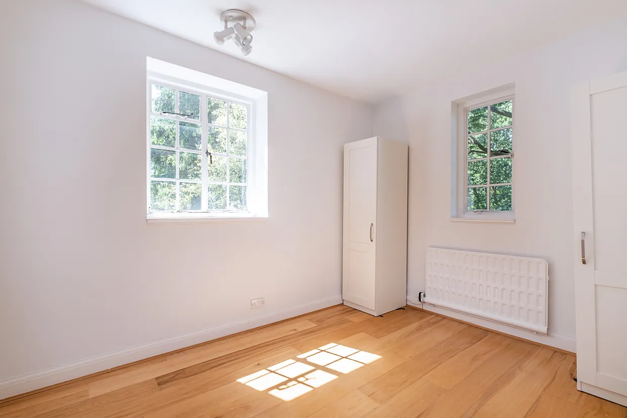 Wildcroft Road, London, SW15 photo 6