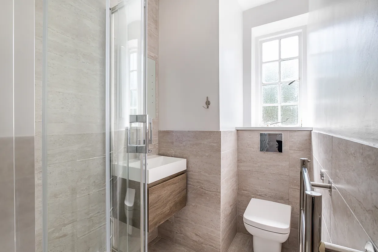 Wildcroft Road, London, SW15 photo 8