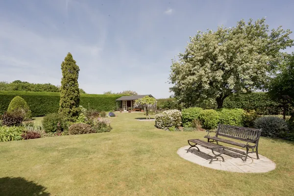 Mattishall Road, East Tuddenham, NR20 photo 16