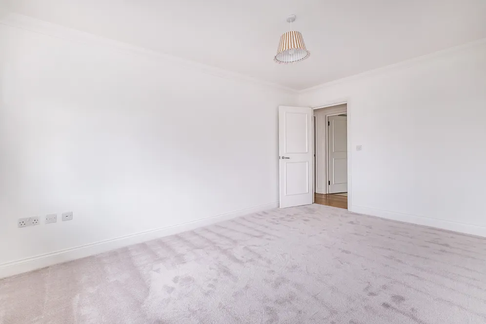 Wilmer Crescent, Kingston Upon Thames, KT2 photo 2