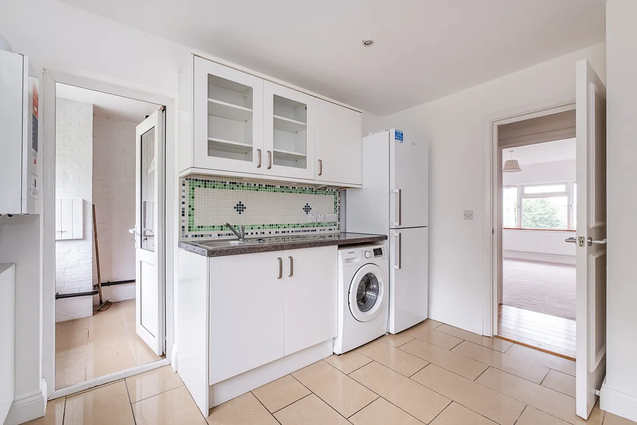 Wilmer Crescent, Kingston Upon Thames, KT2 photo 10