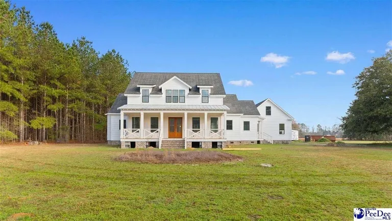 1185 McLaughlin Rd, Effingham, SC 29541-3111