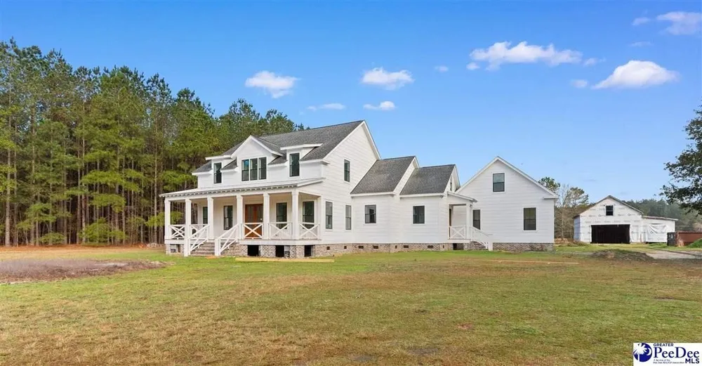 1185 McLaughlin Rd, Effingham, SC 29541-3111