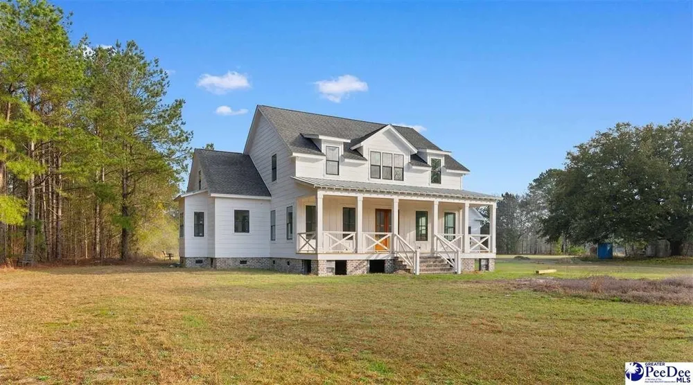 1185 McLaughlin Rd, Effingham, SC 29541-3111