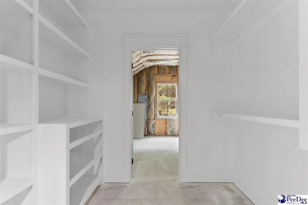 1185 McLaughlin Rd, Effingham, SC 29541-3111