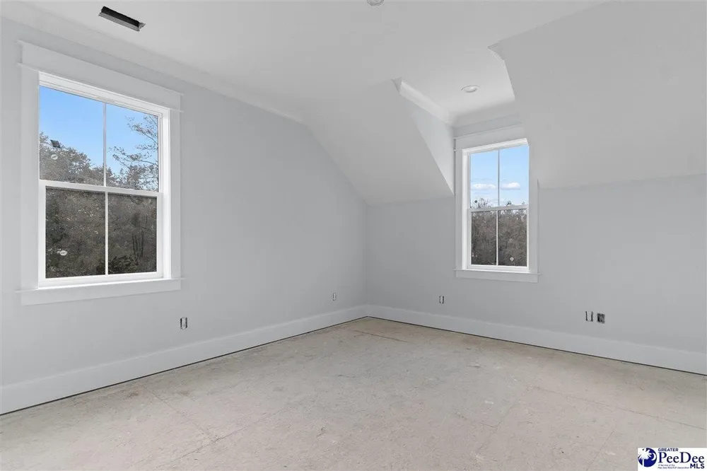 1185 McLaughlin Rd, Effingham, SC 29541-3111