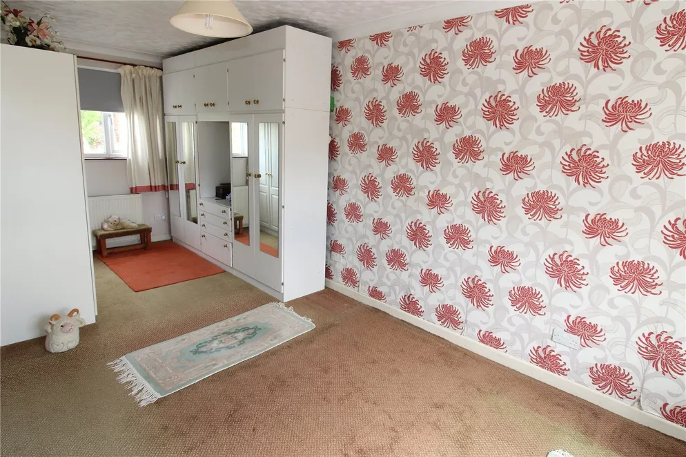 Property carousel item 11