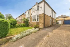 Botham Hall Road, HUDDERSFIELD