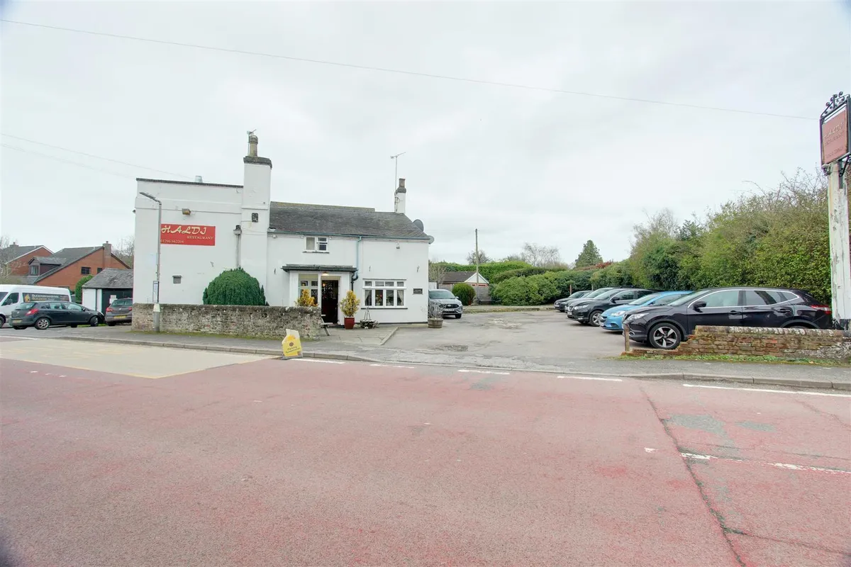 Marsworth Road, Pitstone, Buckinghamshire