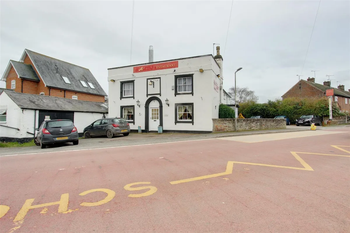 Marsworth Road, Pitstone, Buckinghamshire