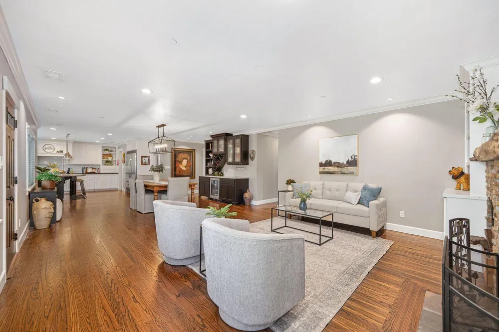 5216 Marione Dr, Carmichael, CA 95608