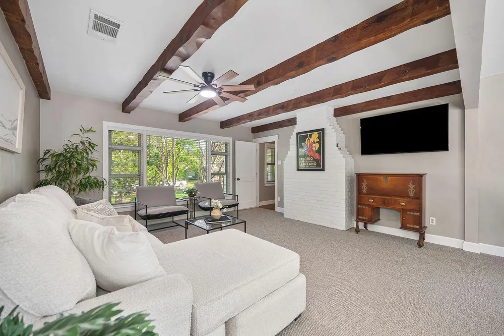5216 Marione Dr, Carmichael, CA 95608