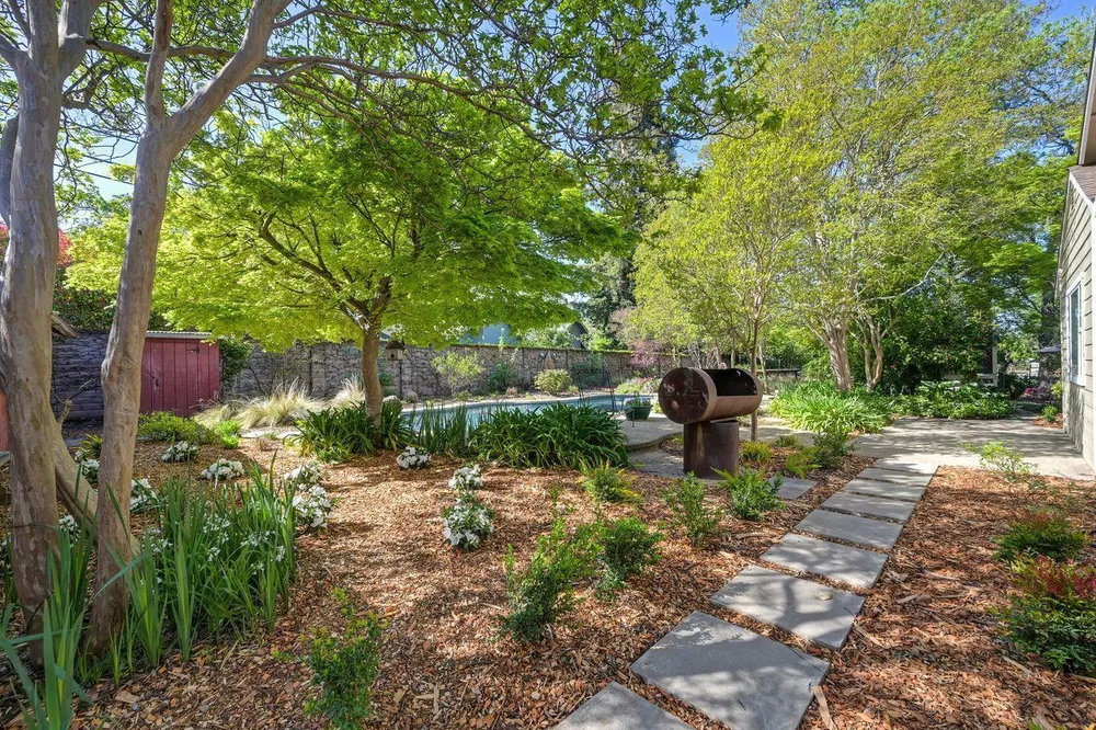 5216 Marione Dr, Carmichael, CA 95608