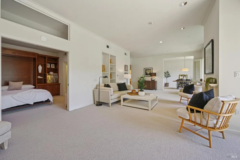 300 Deer Valley Rd, San Rafael, CA 94903