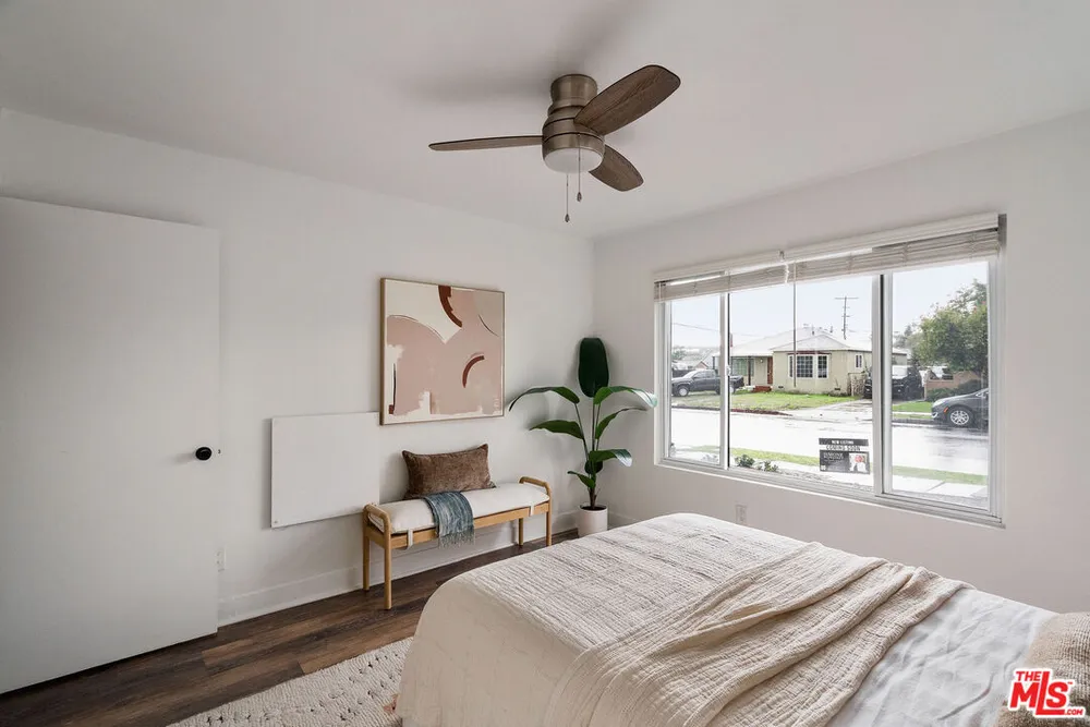 607 W 111th Pl, South Los Angeles, CA 90044
