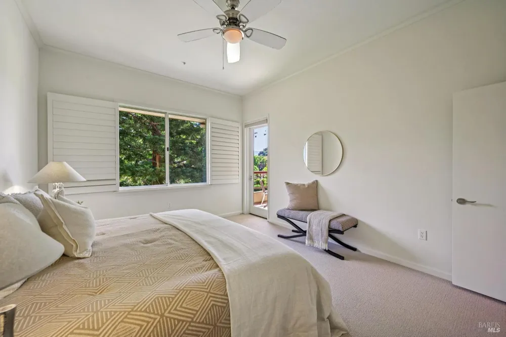 300 Deer Valley Rd, San Rafael, CA 94903