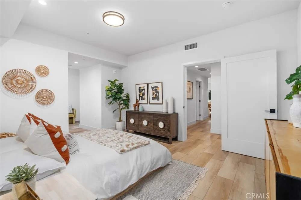 150 S Oak Knoll Ave, Pasadena, CA 91101