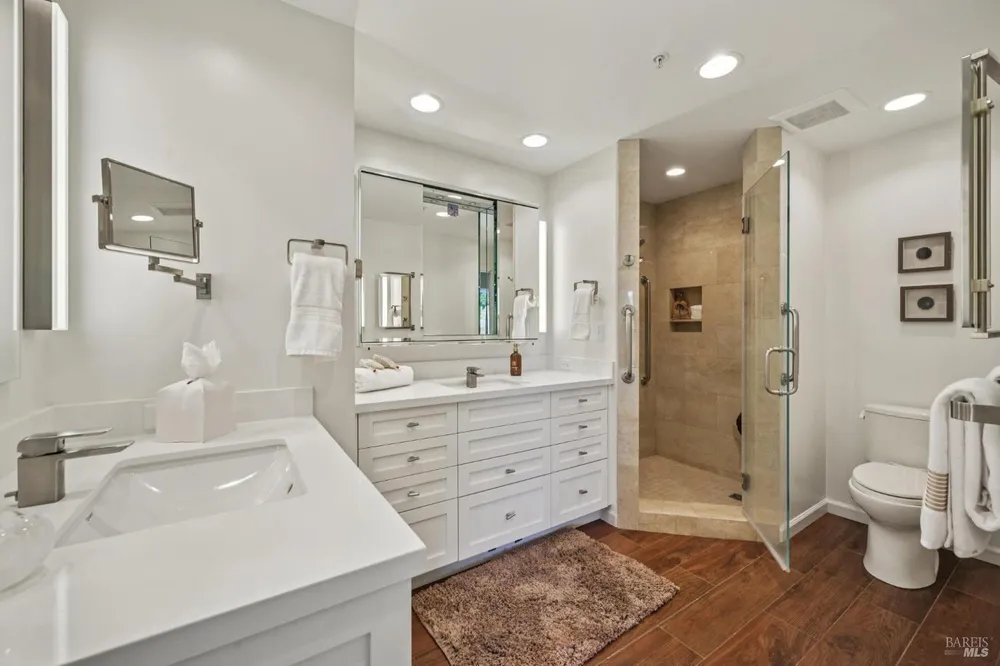 300 Deer Valley Rd, San Rafael, CA 94903