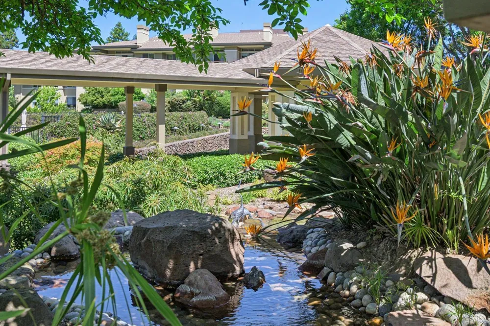 300 Deer Valley Rd, San Rafael, CA 94903