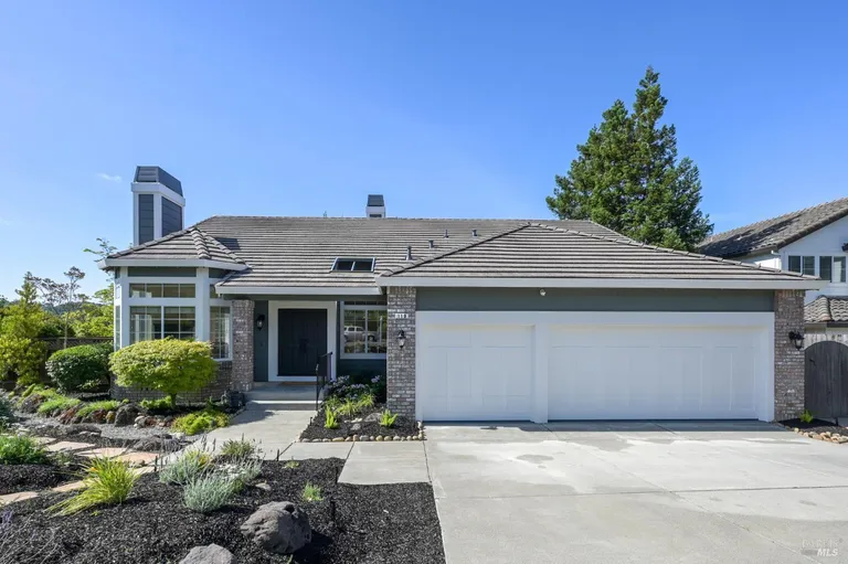 110 Samrose Dr, Novato, CA 94945