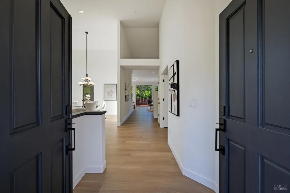 110 Samrose Dr, Novato, CA 94945