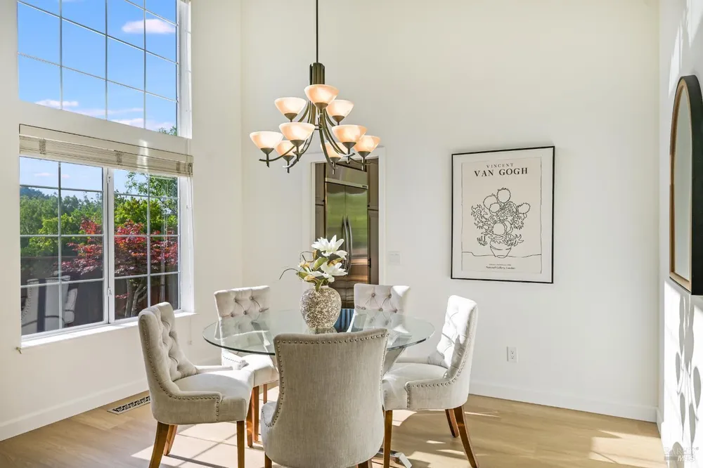 110 Samrose Dr, Novato, CA 94945