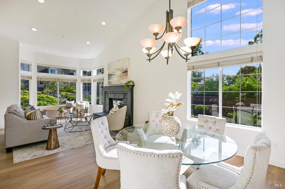 110 Samrose Dr, Novato, CA 94945