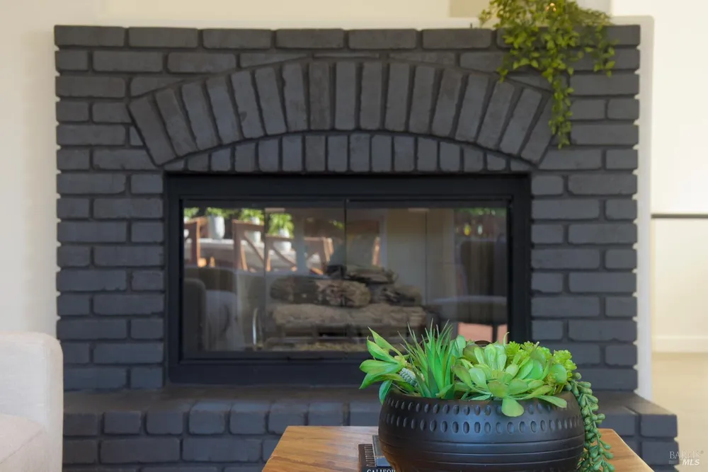 110 Samrose Dr, Novato, CA 94945