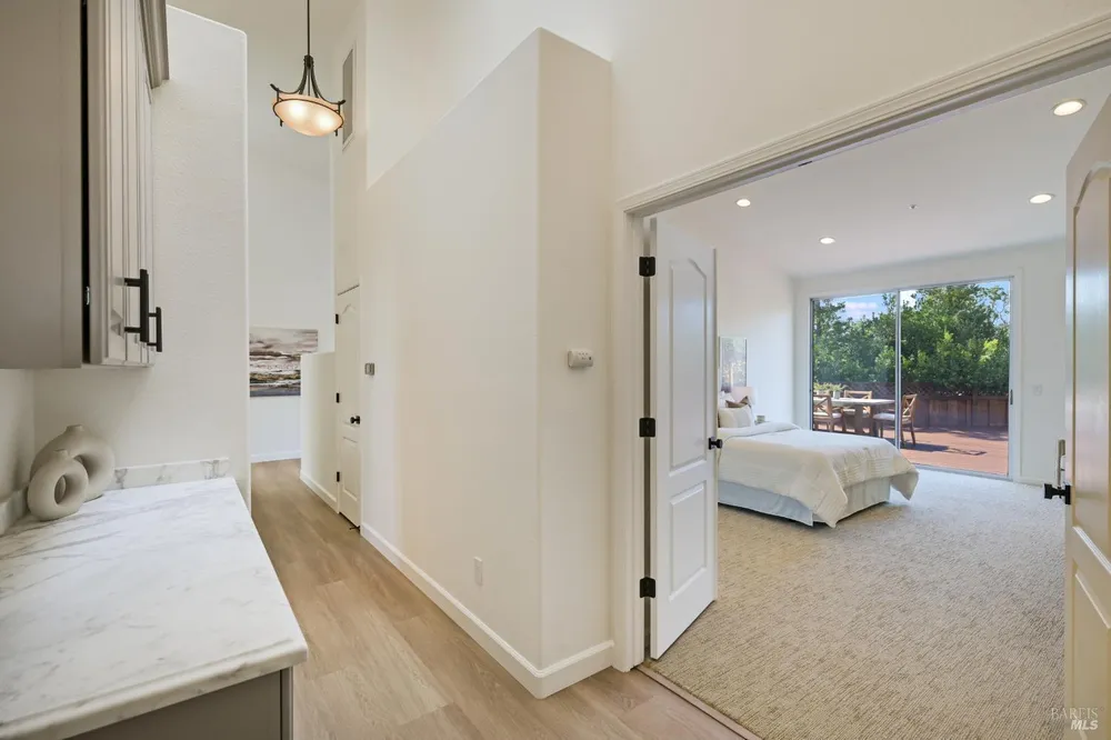 110 Samrose Dr, Novato, CA 94945