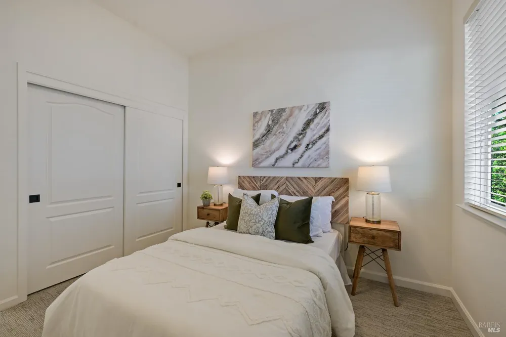 110 Samrose Dr, Novato, CA 94945