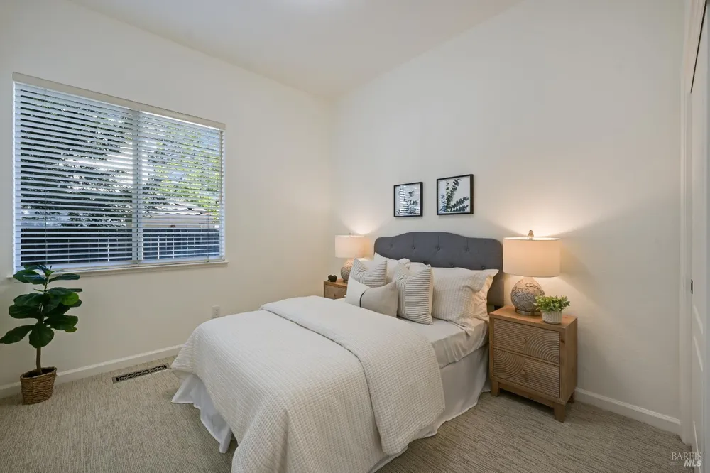 110 Samrose Dr, Novato, CA 94945
