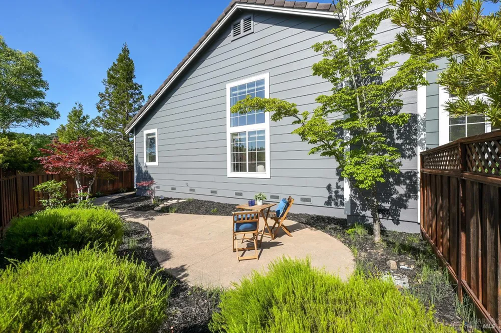 110 Samrose Dr, Novato, CA 94945