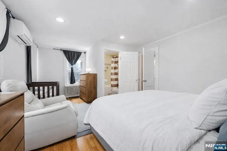 6 Franklin Ave, Montclair, NJ 07042