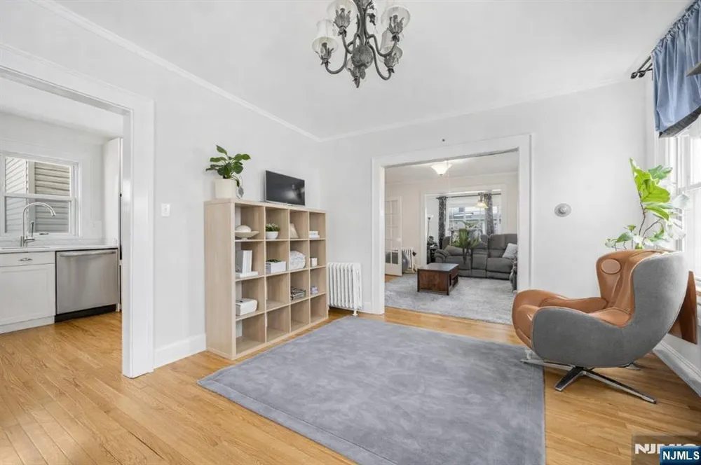 6 Franklin Ave, Montclair, NJ 07042