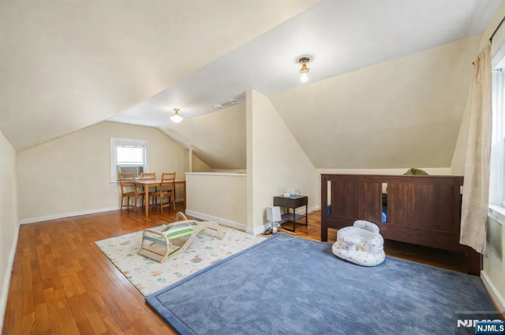 6 Franklin Ave, Montclair, NJ 07042