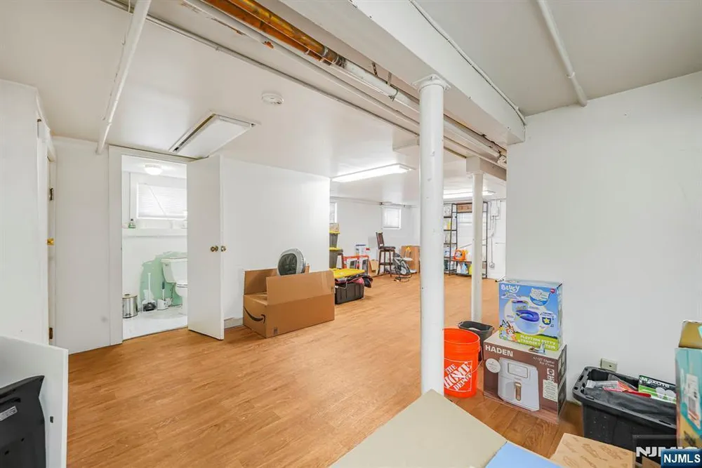 6 Franklin Ave, Montclair, NJ 07042