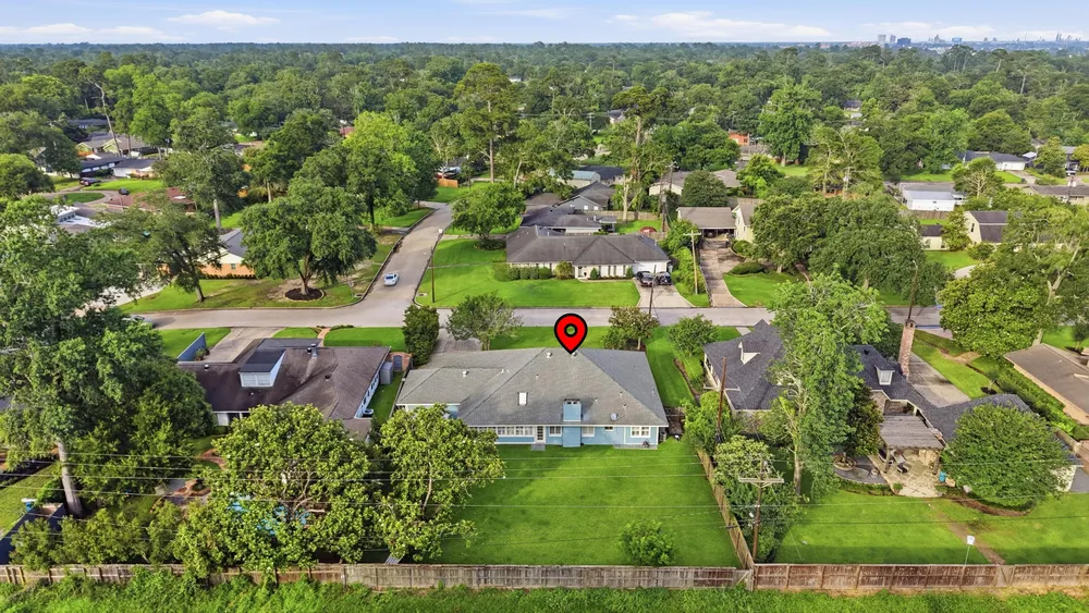 675 Belvedere Dr, Beaumont, TX 77706