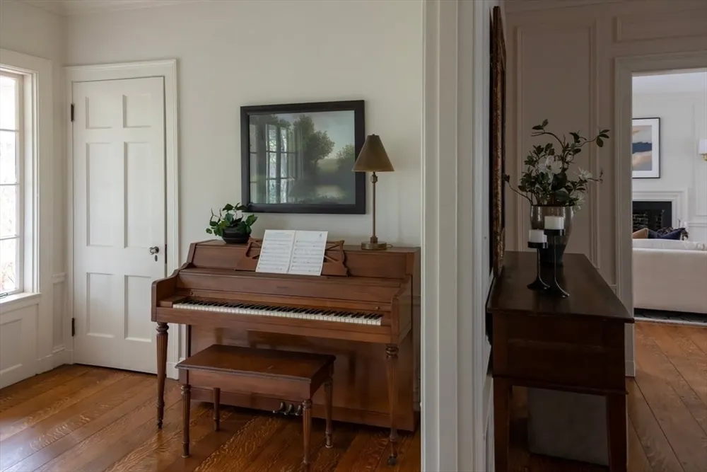 300 Warren St, Brookline, MA 02445