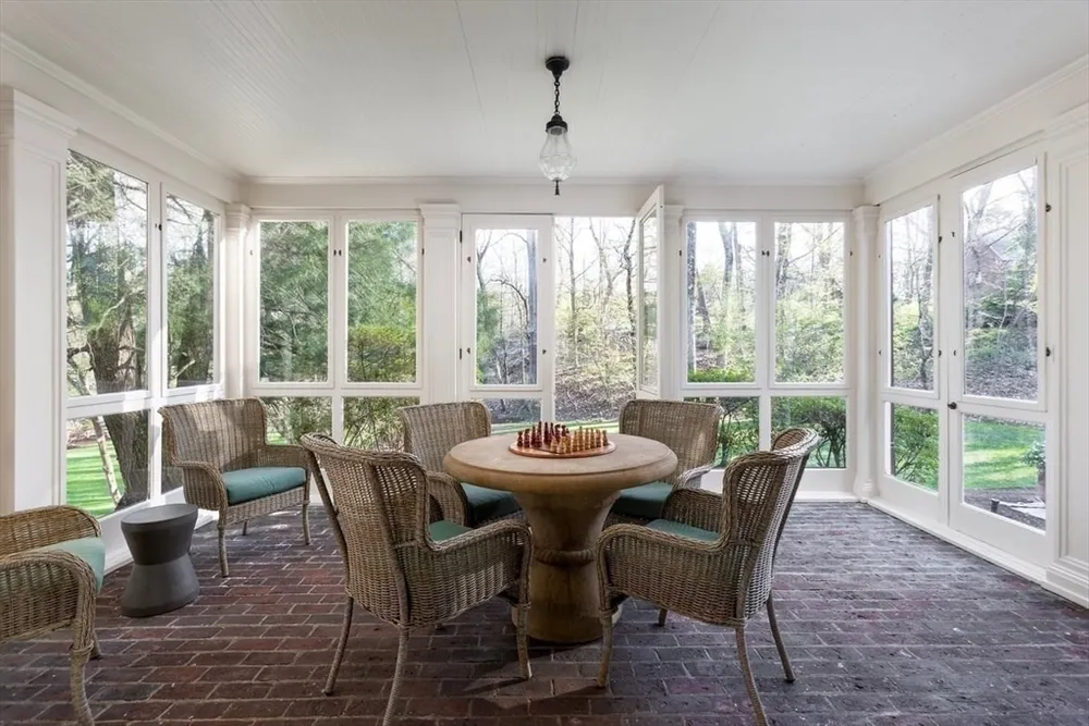 300 Warren St, Brookline, MA 02445
