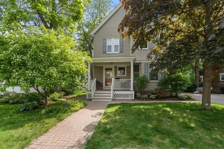 40 Brooks Ave, Newton, MA 02460