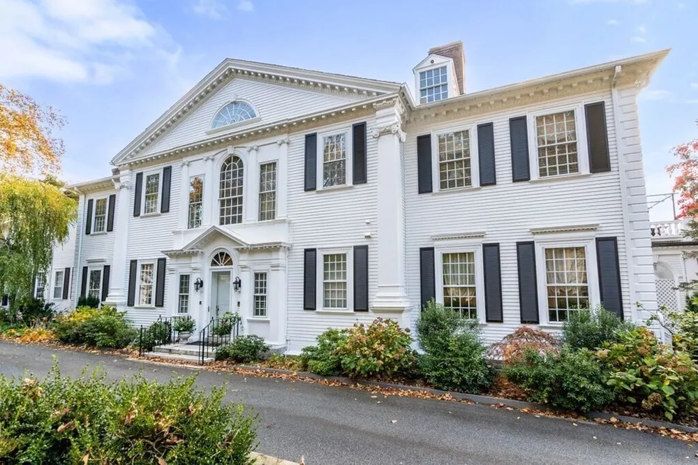 15 Catlin Rd, Brookline, MA 02445-5748