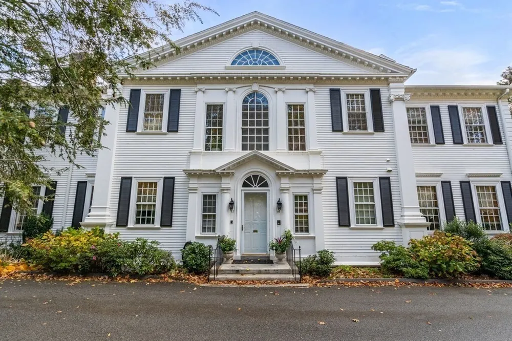 15 Catlin Rd, Brookline, MA 02445-5748