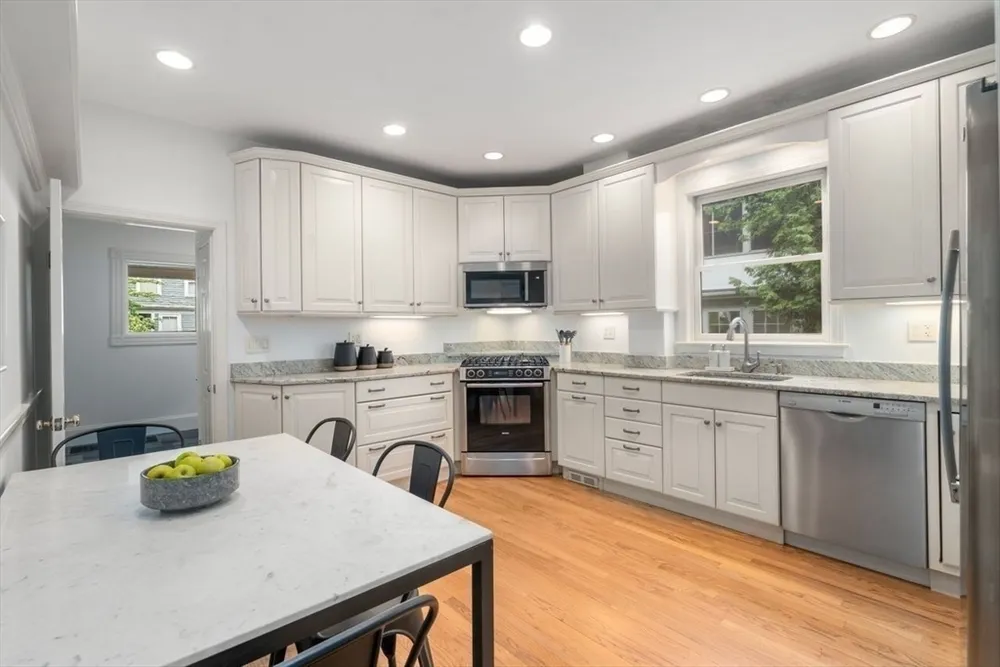 40 Brooks Ave, Newton, MA 02460