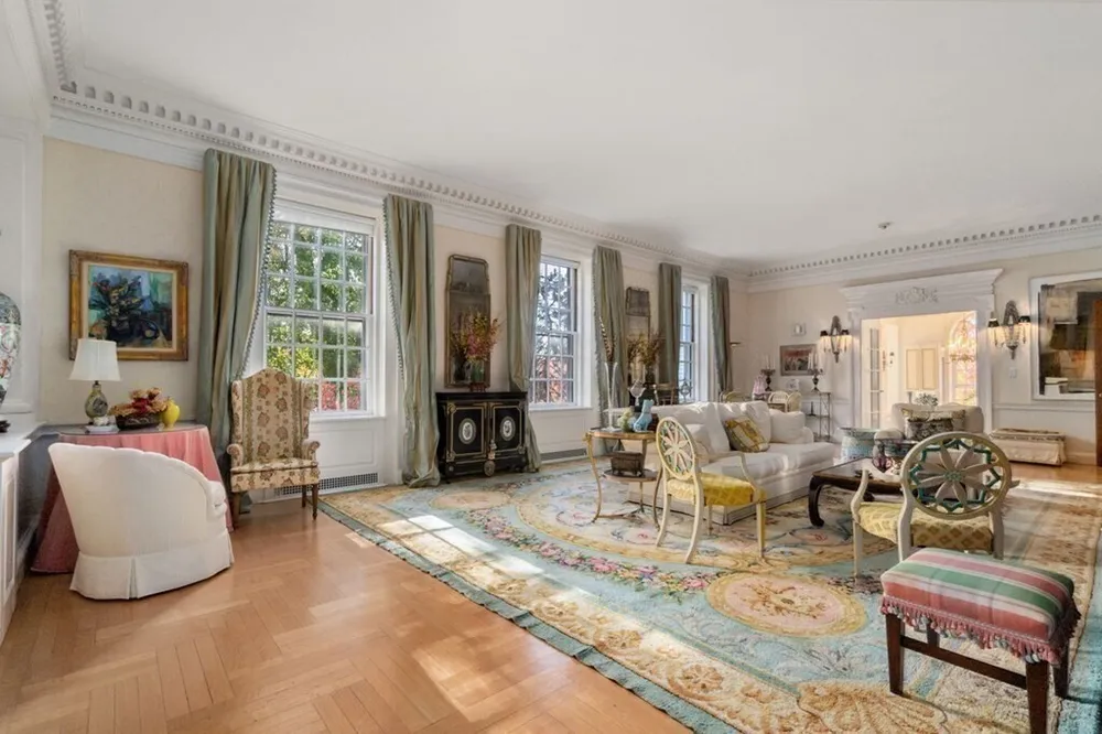 15 Catlin Rd, Brookline, MA 02445-5748