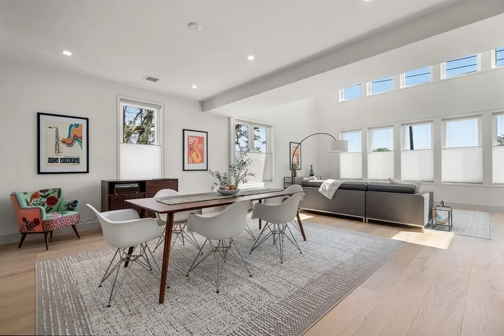 17 Smith Pl, Cambridge, MA 02138