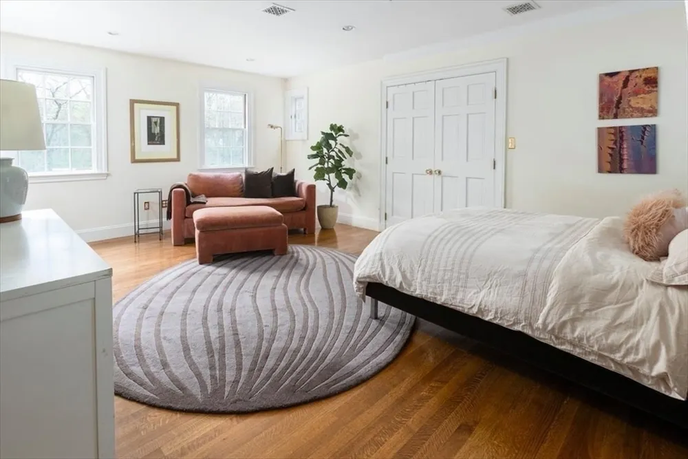 300 Warren St, Brookline, MA 02445
