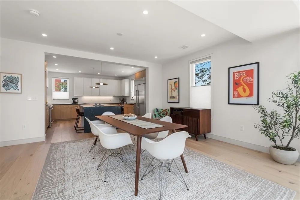 17 Smith Pl, Cambridge, MA 02138