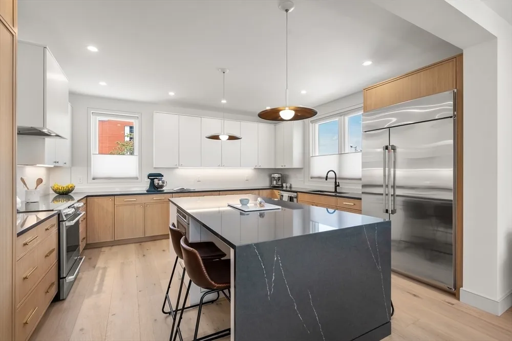 17 Smith Pl, Cambridge, MA 02138