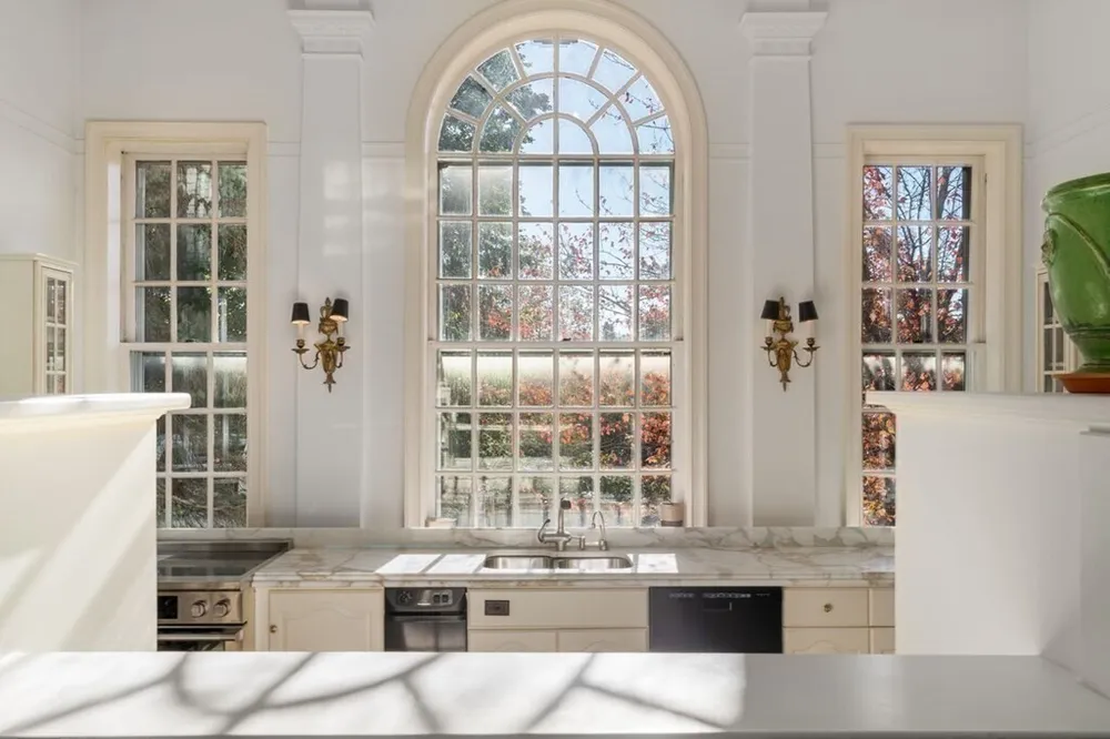 15 Catlin Rd, Brookline, MA 02445-5748