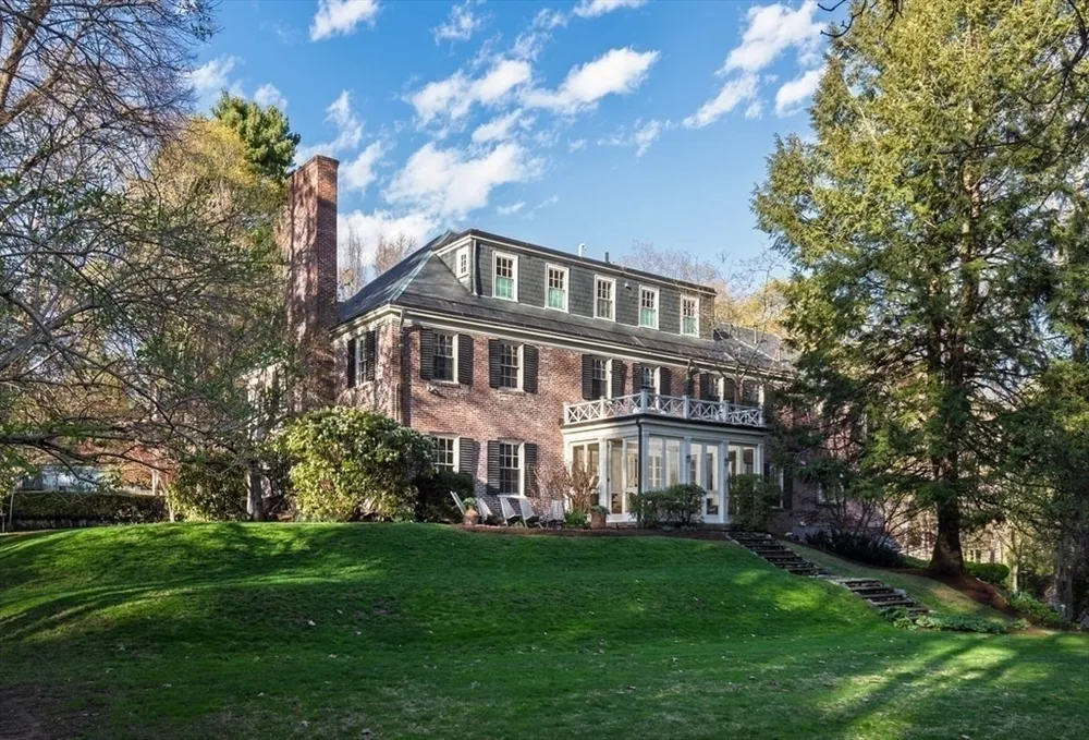 300 Warren St, Brookline, MA 02445